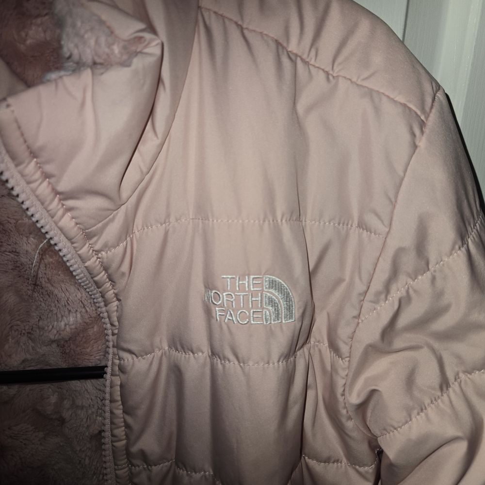The North Face Women's Blush Pink Insulated Puffer Jacket - Picture 2 of 8